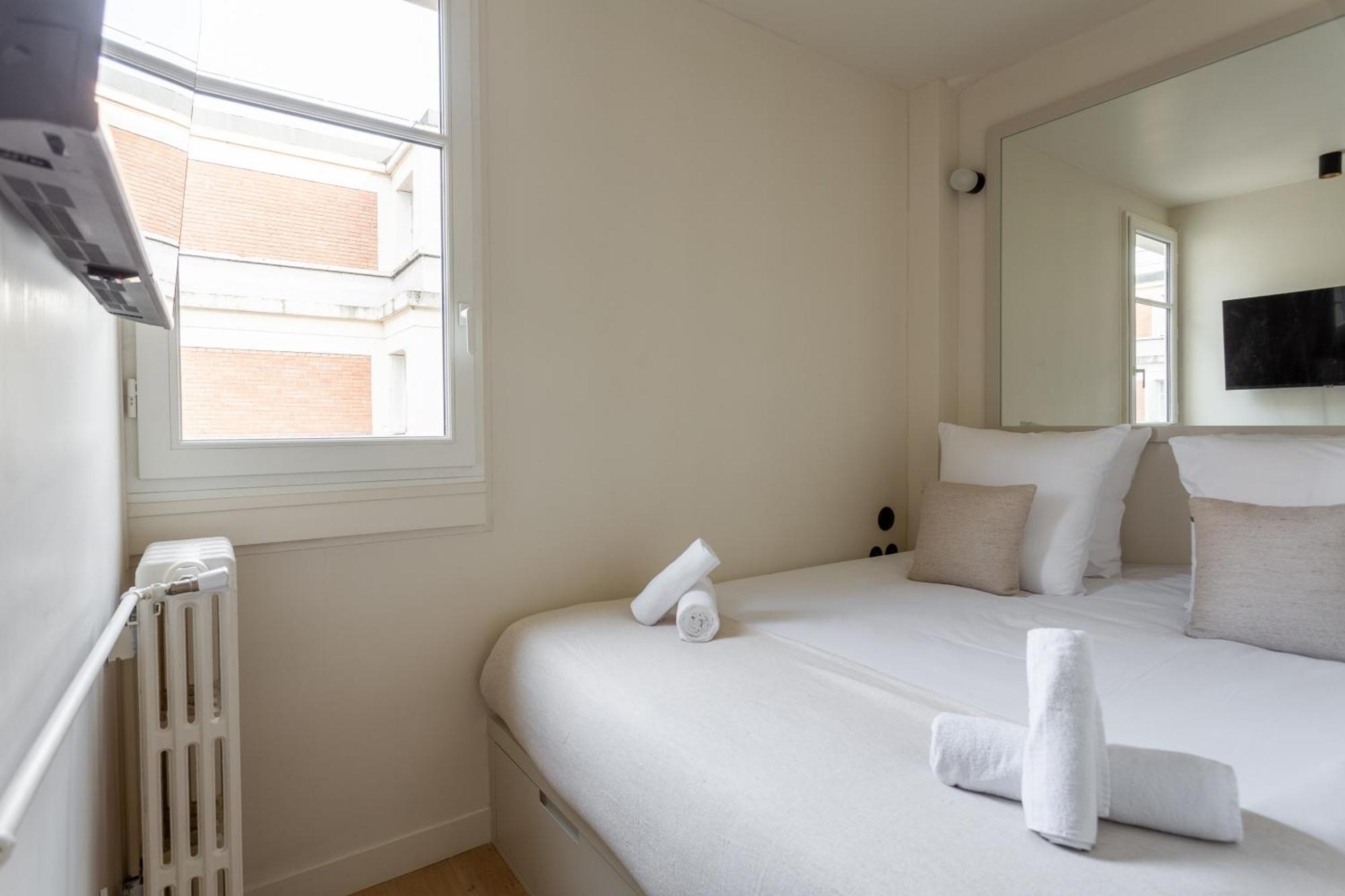 The Carla Suite Eiffel Tower View ปารีส ภายนอก รูปภาพ