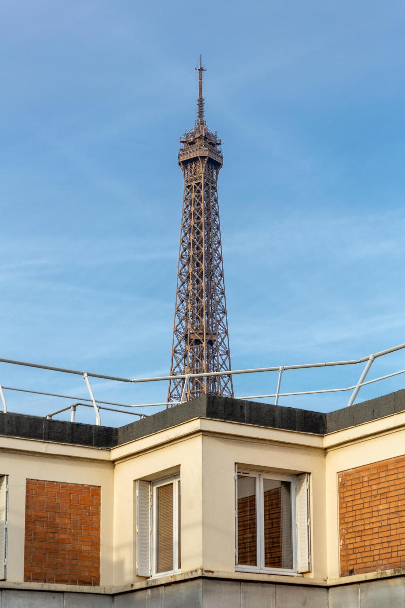 The Carla Suite Eiffel Tower View ปารีส ภายนอก รูปภาพ